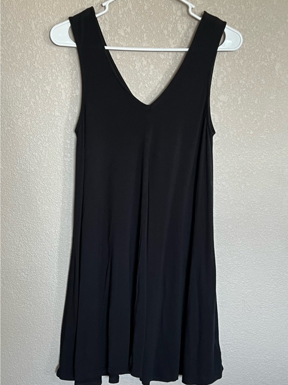 American Eagle Outfitters Black V-Neck Sleeveless Swing Dress